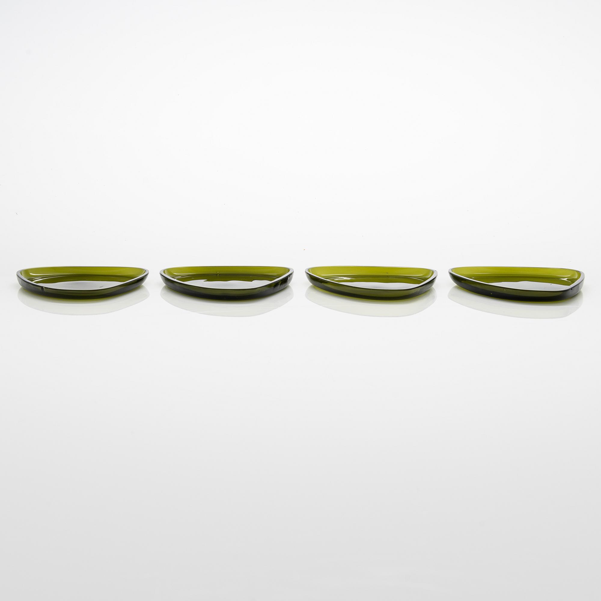 Alvar Aalto, four '3900-37' plates signed Alvar Aalto Iittala -56.