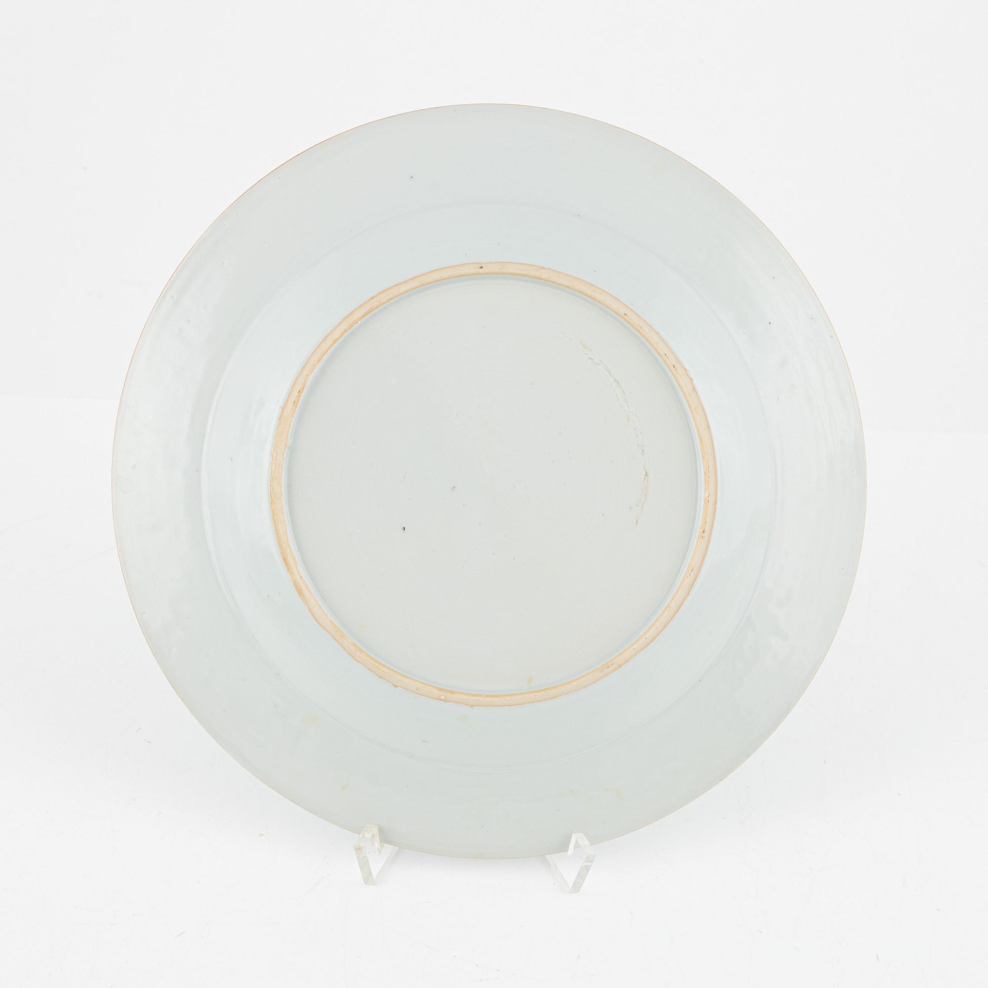 Servisdelar, porslin, 43 st, Kina, Qingdynastin, mestadels Qianlong (1735-95).