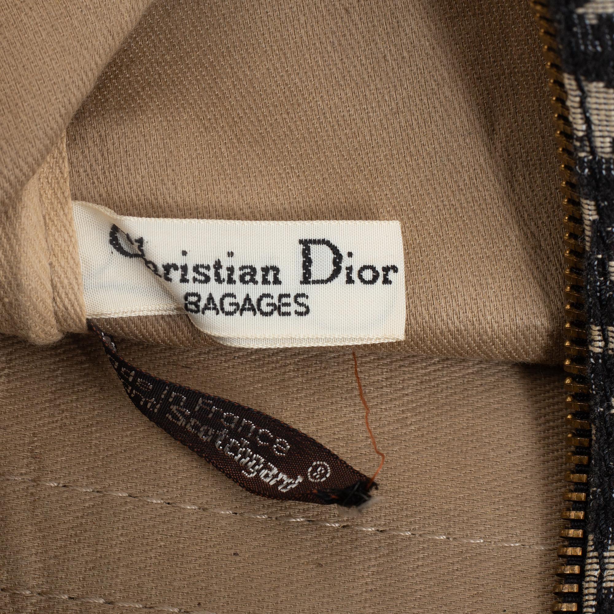 Christian Dior, a weekend bag.