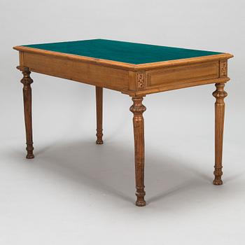 A desk in hardwood from turn of the century 1800/1900.