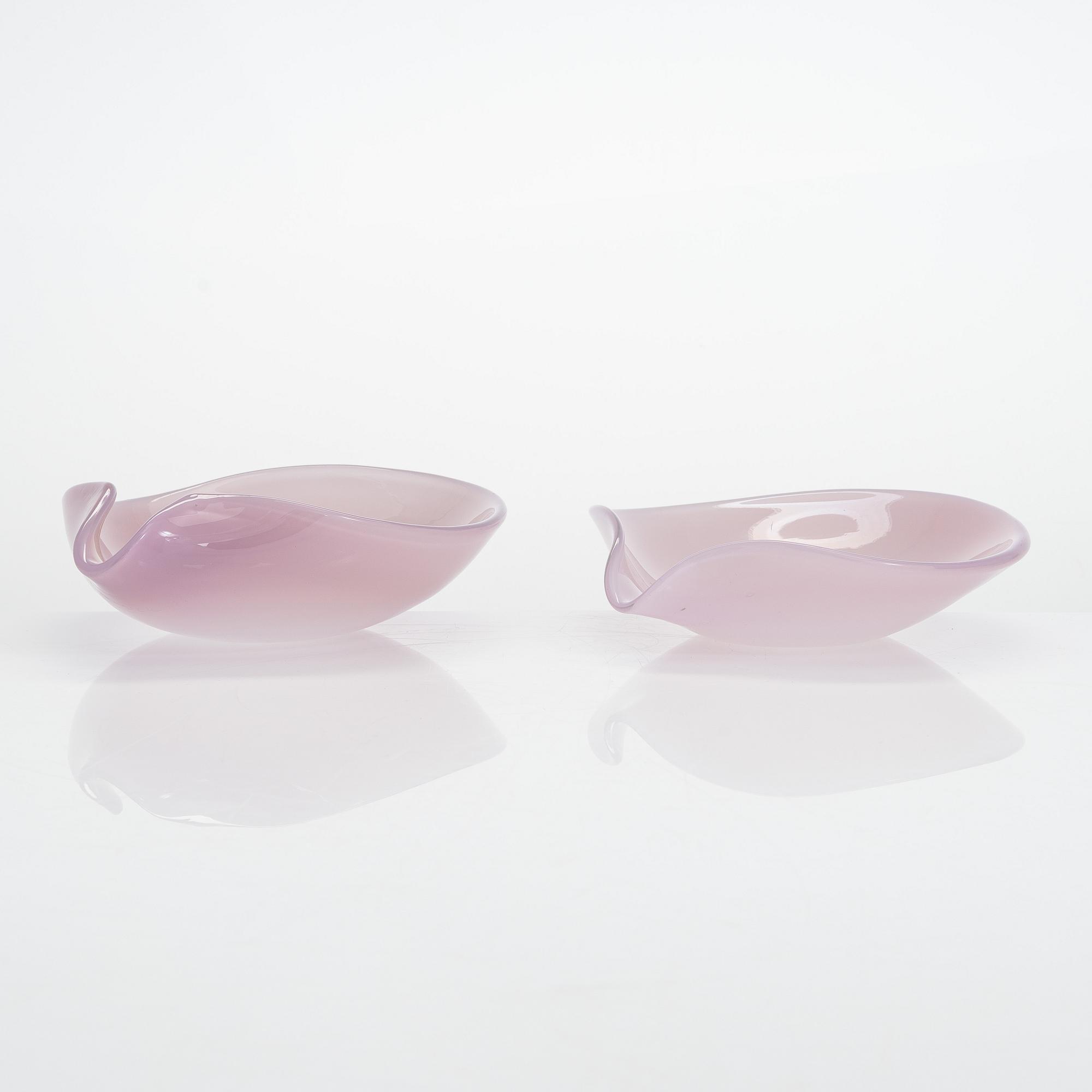 Kaj Franck, a set of five art glass bowls, model 3318, 'Näkinkenkä', signed K. Franck, Iittala.
