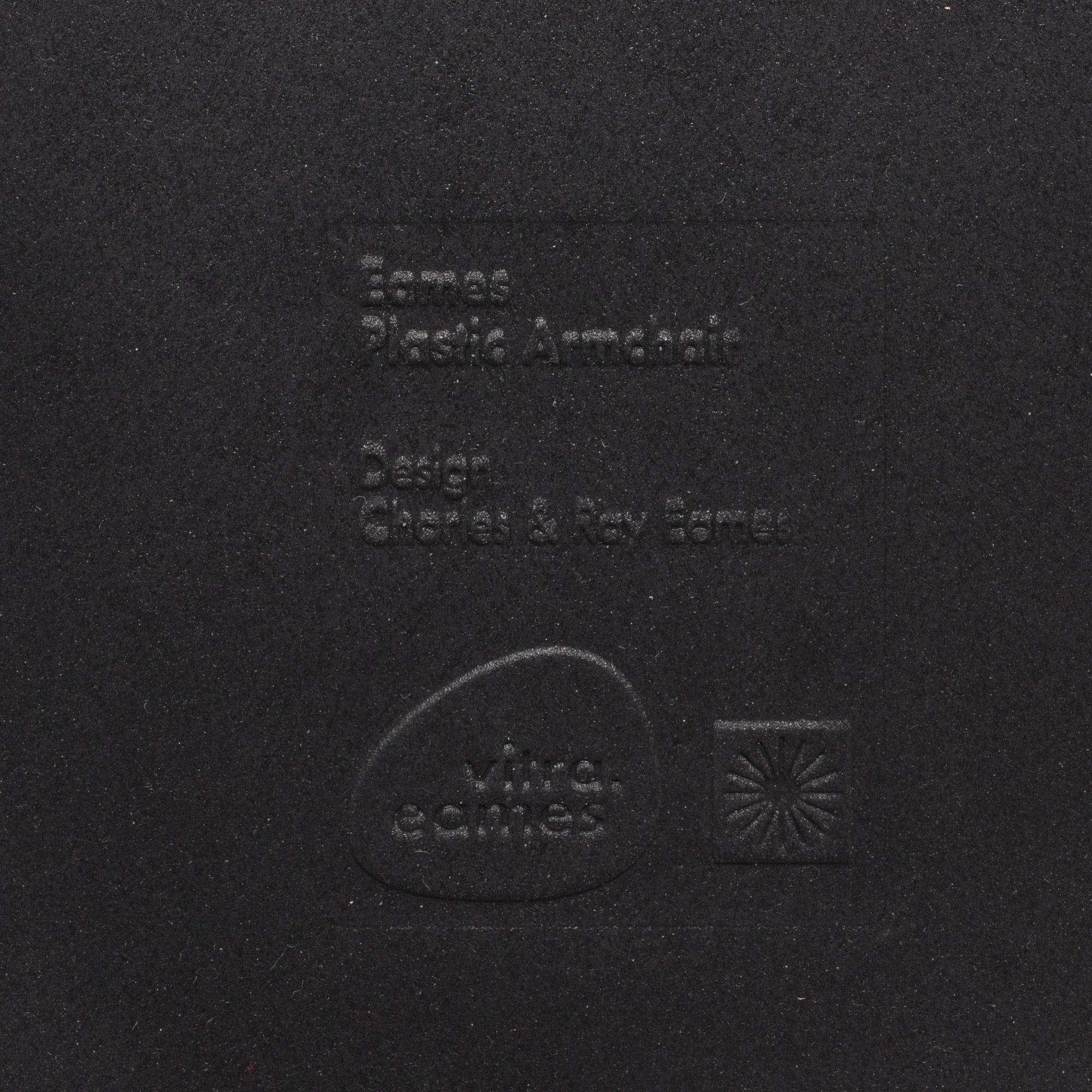 CHARLES & RAY EAMES, karmstolar, 1 par, "DAW", Vitra, 2017.