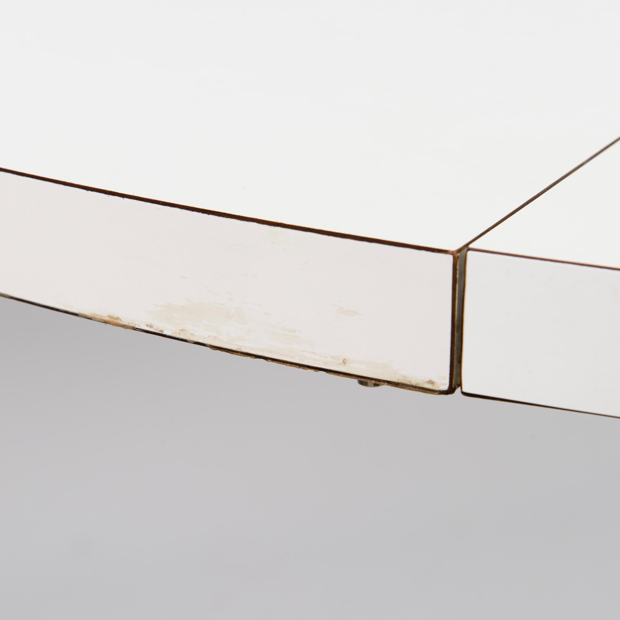 An extendable Thonet dinner table, Austria.
