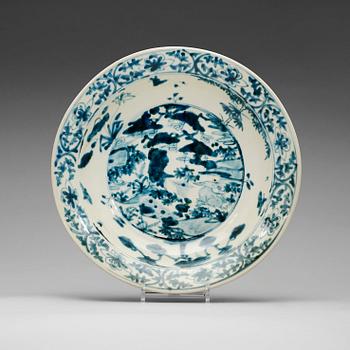 A blue and white Swatow dish, Ming dynasty (1368-1644).