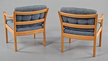 KARMSTOLAR, ett par, Engström & Myrstrand, Skaraborgs möbelindustri, 1900-talets andra hälft.