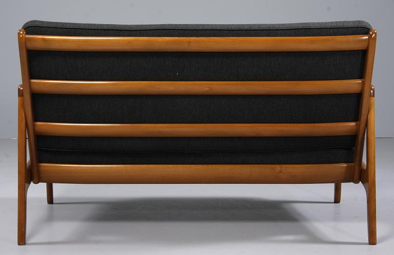 SOFFA, 1900-tal, Peter Hvidt & Orla Mølgaard Nielsen, France & Daverkosen, Danmark.