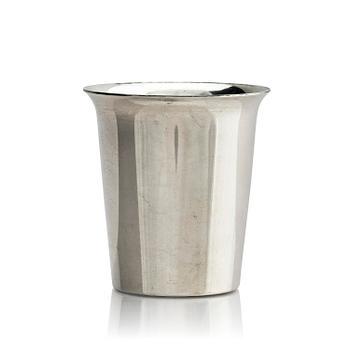 575A. Åke Strömdahl, a sterling silver beaker, Stockholm, Sweden 1959.