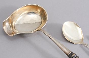 PARTI SILVER, 10 delar, Sverige, Danmark och England, 1800- och 1900-tal, vikt ca 330 gram.