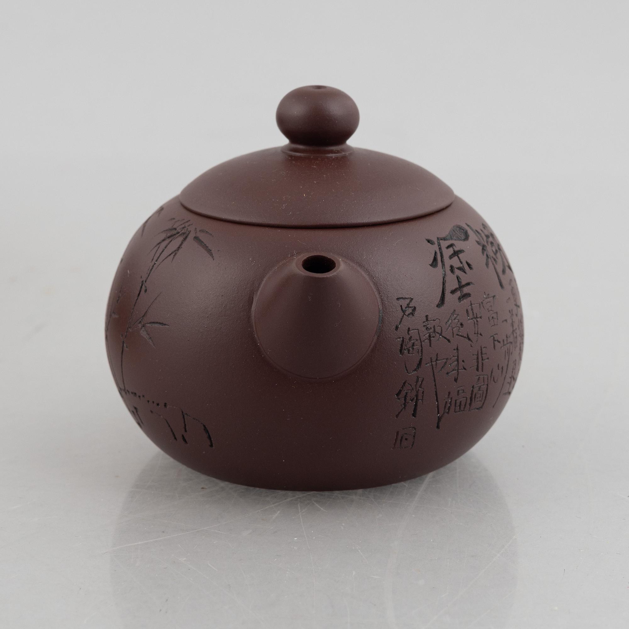 Tekanna, koppar 3 st, samt skålfat, yixing, kina, 1900-tal.