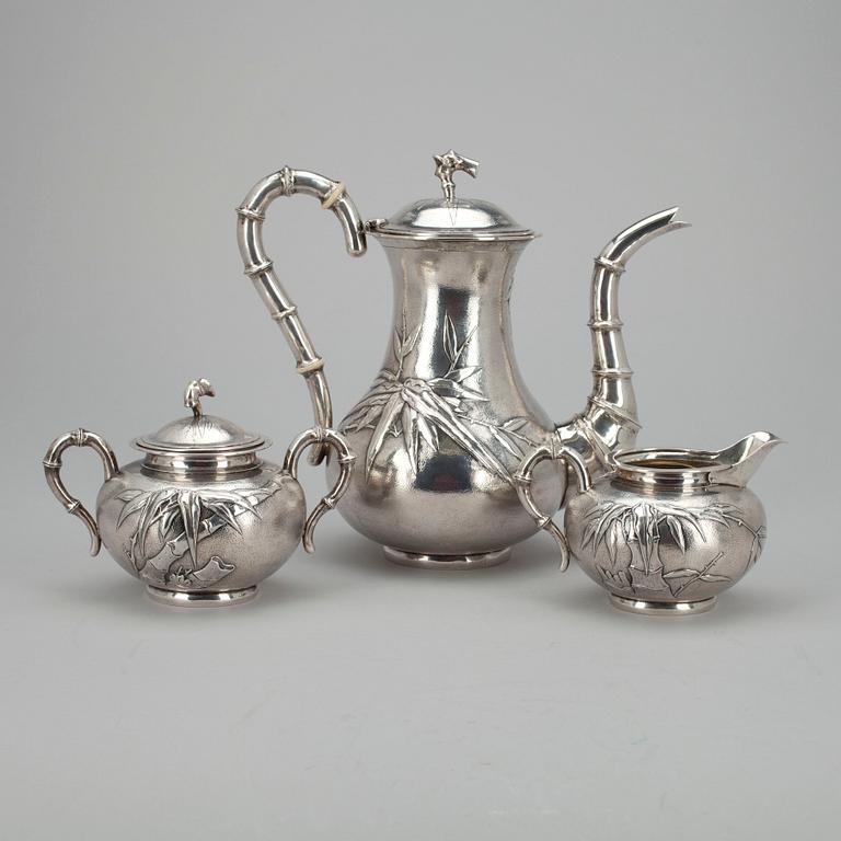KAFFESERVIS, 3 delar. Zee Sung Silver Shanghai Kina, tidigt 1900-tal. Vikt 1400 g.