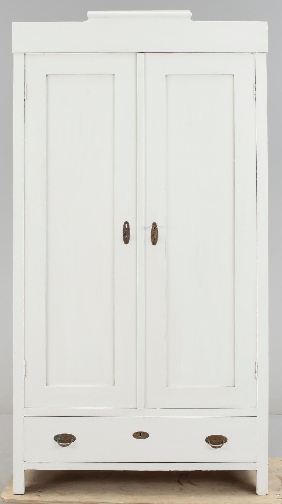 KLÄDSKÅP, 1900-talets början.