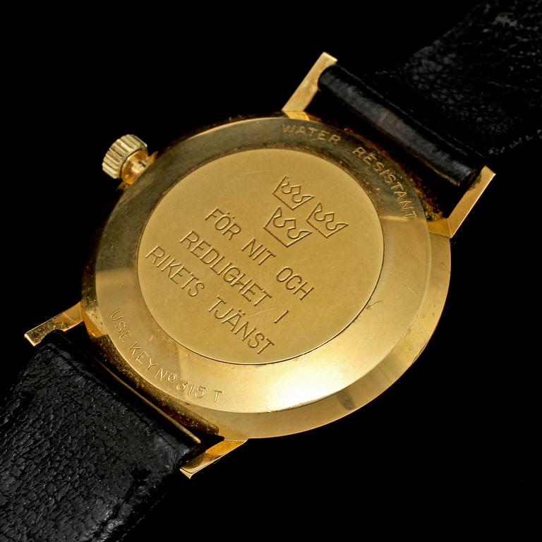 HERRARMBANDSUR, 18k guld, Tissot, "Seastar Seven", 1900-tal. Vikt 32 g.