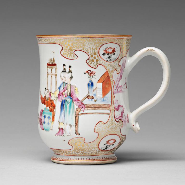 A famille rose jug, Qing dynasty, Qianlong (1736-95).