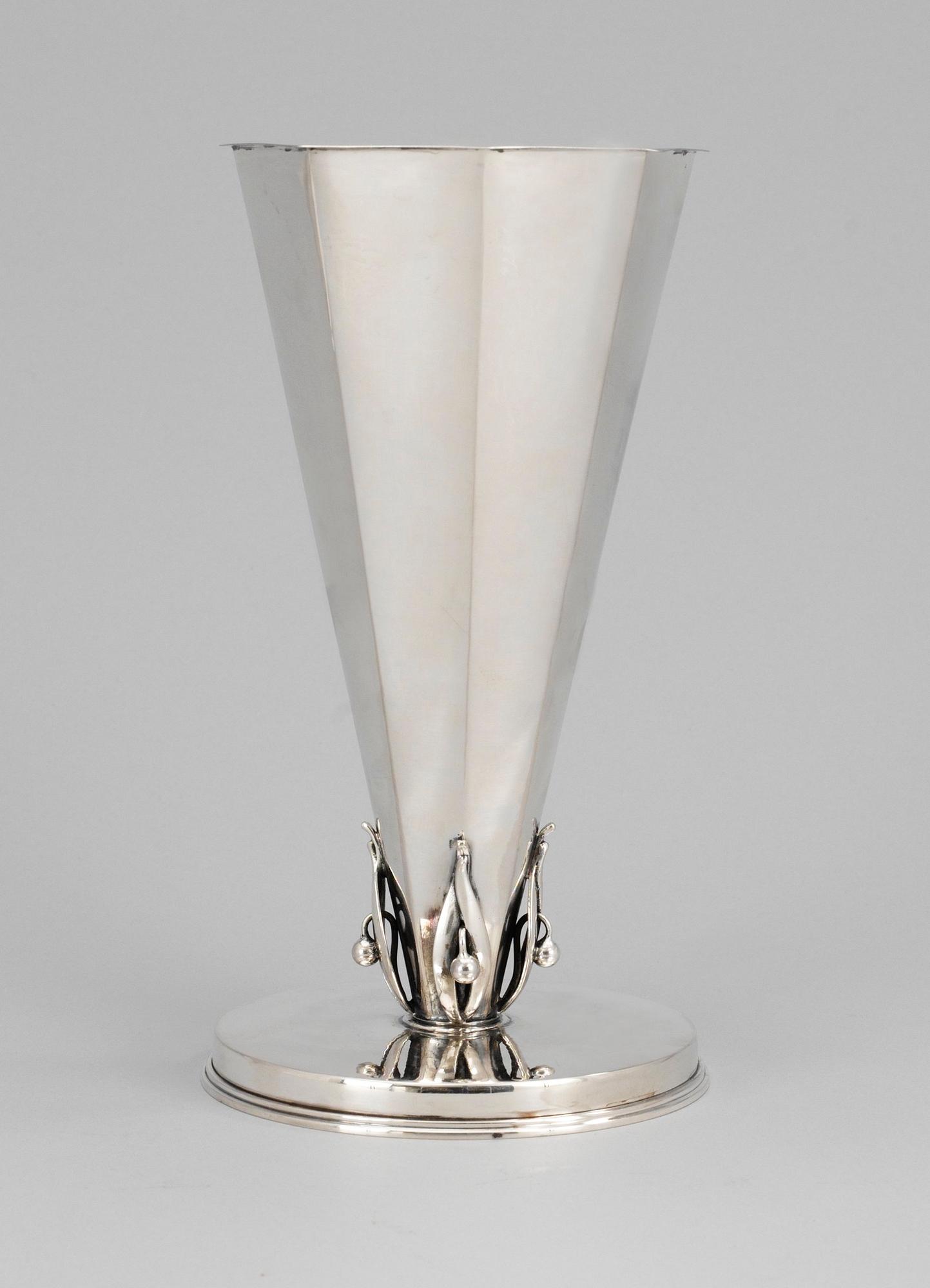 VAS, silver. C.G.Hallberg, Stockholm 1943.