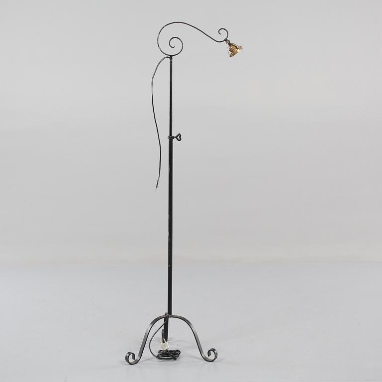 GOLVLAMPA, 1900-talets första del.