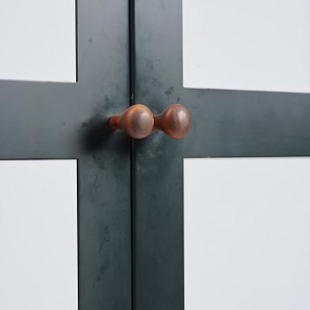 Johanna Lagercrantz, skåp, "Parad", ed. 43/55, Lammhults, efter 1990.