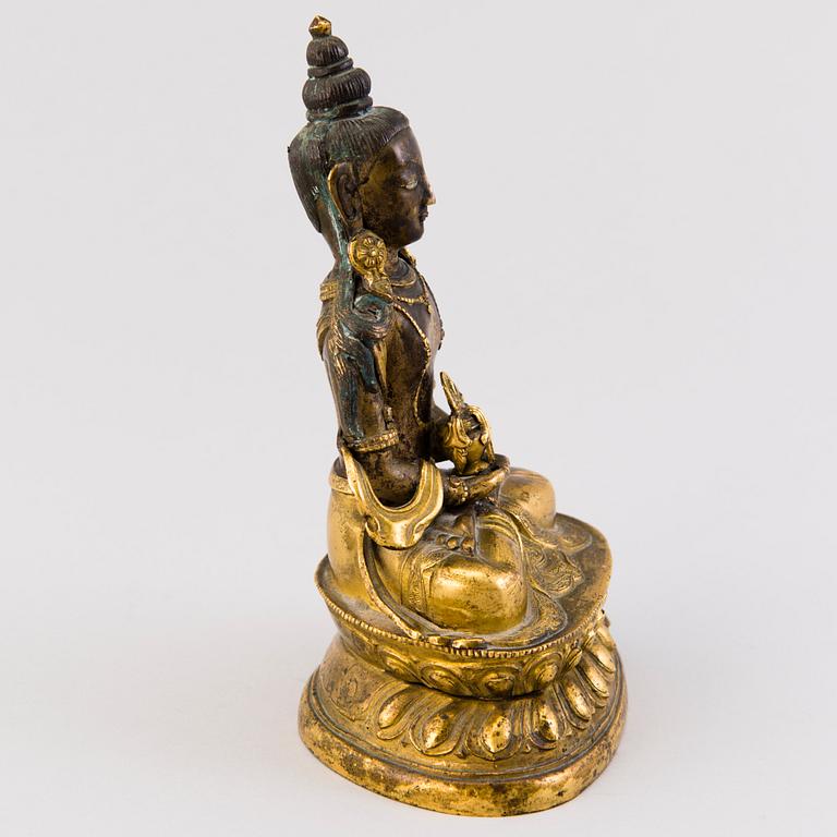 AMITABHA BUDDHA, polttokullattua kuparimetalliseosta, Tiibet, 1800-luvun alkupuoli.