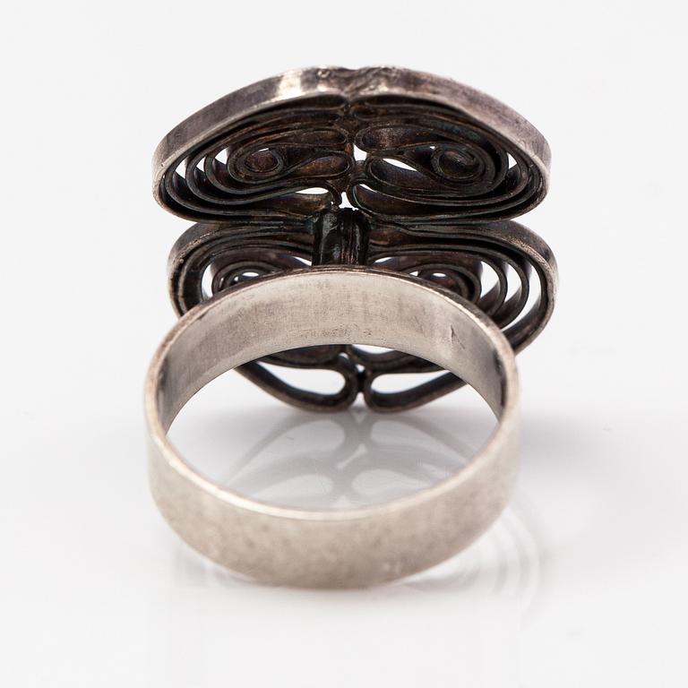 Liisa Vitali, "Kissantassut", a pari of sterling silver earrings and a ring. Westerback, Helsinki 1971.