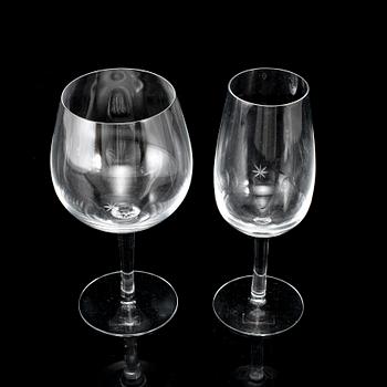 SIGNE PERSSON-MELIN, vinglas, 14+12 stycken, "Bouquet", Kosta Boda.