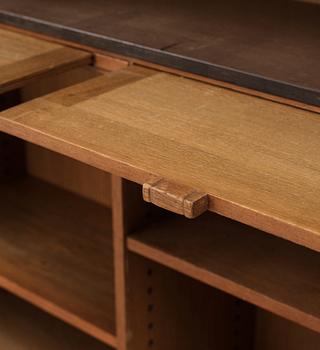 Carl Bergsten, bokhylla, Nordiska Kompaniet, 1923. Utställd på Göteborgsutställningen 1923.