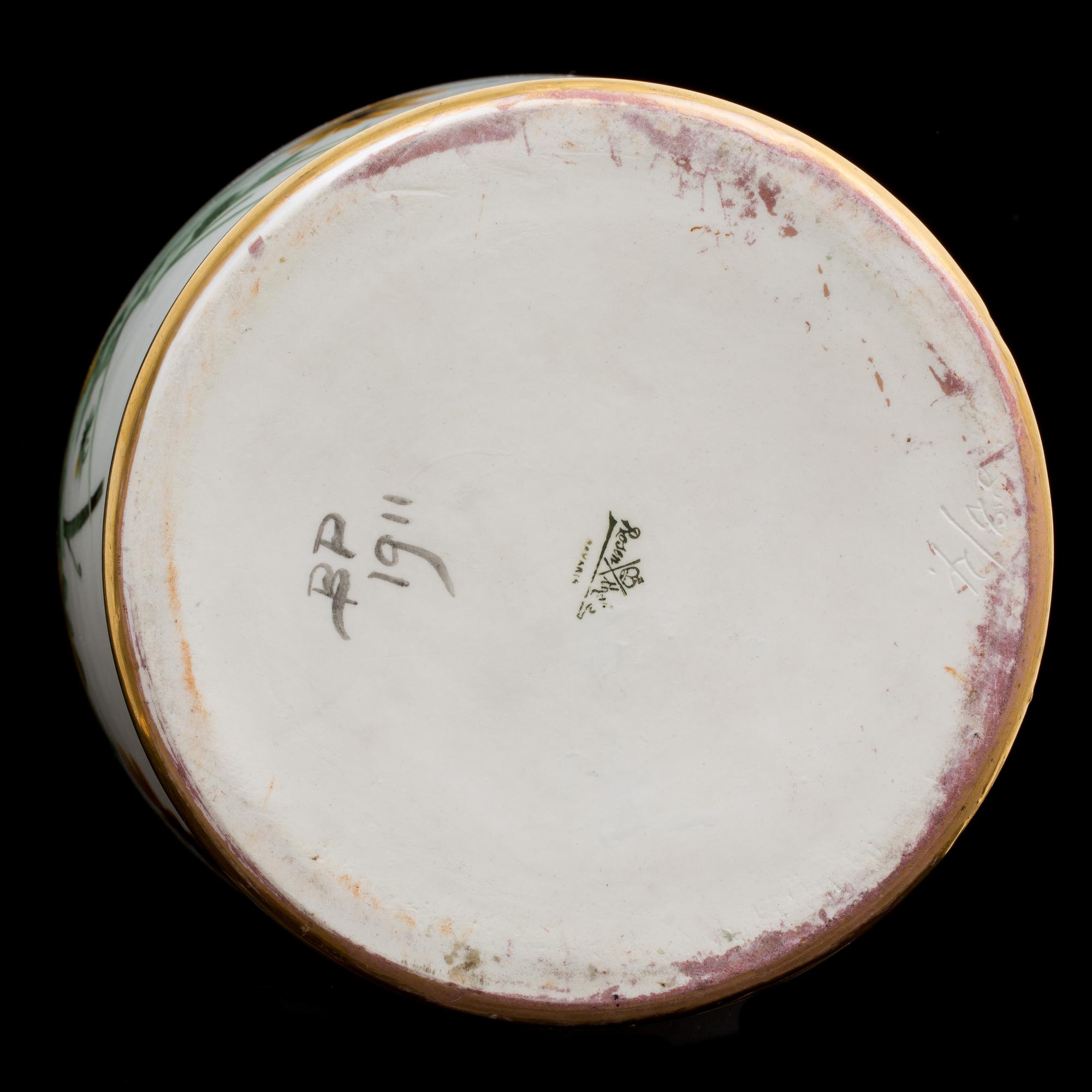 URNA, porslin. Rosenthal. Monogramsignerad  B.P 1911.