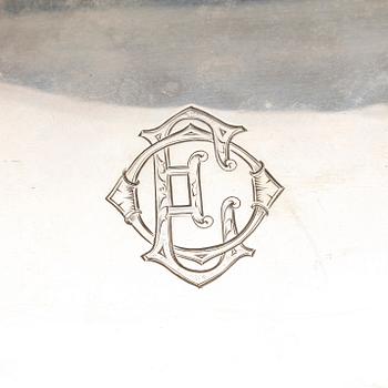 CIGARRSKRIN, silver, Erlandssons Silvervarufabriks, Kristianstad, 1919. Total vikt inklusive träinredning 723 g.