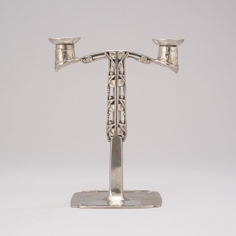 ARCHIBALD KNOX tillskriven, kandelaber "Tudric", Liberty & Co, Arts & Crafts, England.