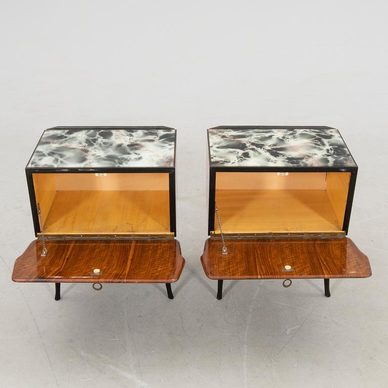 Bedside tables, a pair from the mid-20th century.