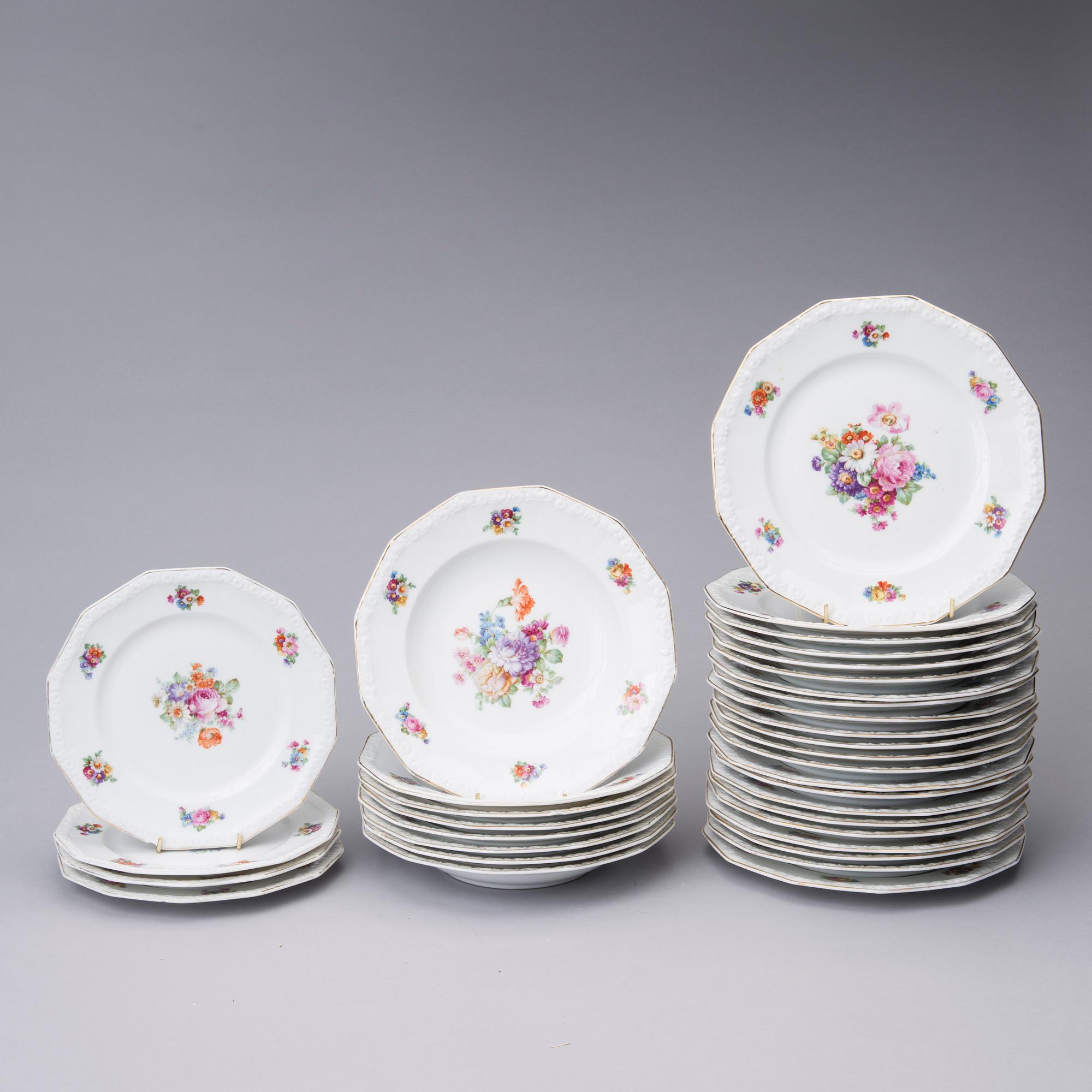 SERVIS, 41 delar, "Maria" Selb-Bavaria, Rosenthal, 1920-30-tal, och KAFFEKOPPAR, 7 st, porslin.
