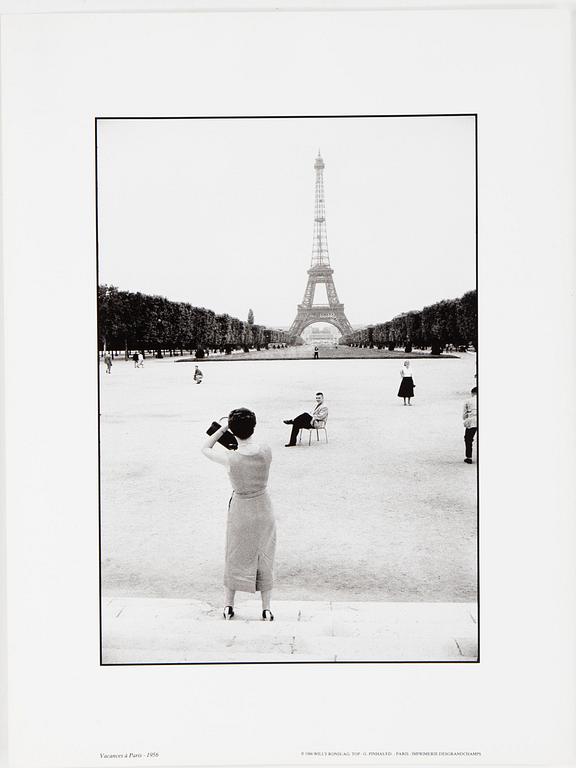 WILLY RONIS, Portfolio with 12 photographs reproduced in black and white on thick paper.  Published in 1986.