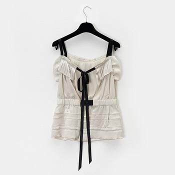 Marc Jacobs, a flounce top, size 2.