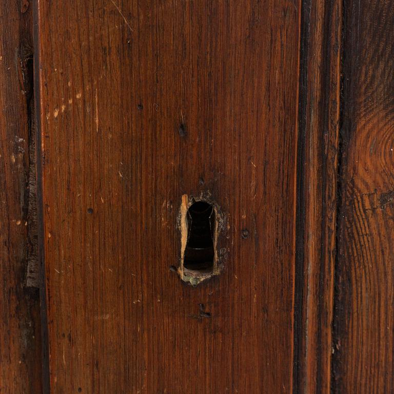 A cabinet, 18th Century.