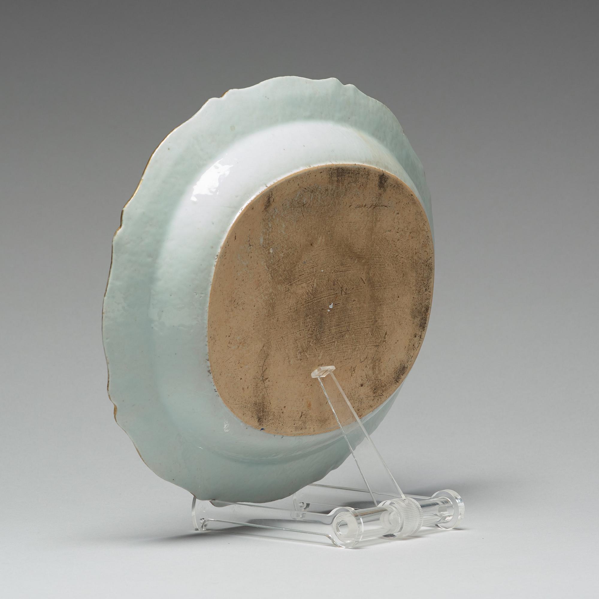 STEKFAT, kompanporslin. Qingdynastin, Qianlong (1736-95).