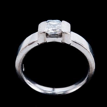 A RING, an eight-sided princes cut diamond c. 0.50 ct. H/vs.