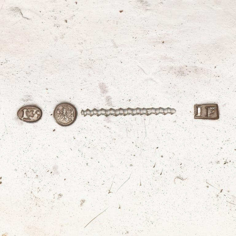 ASK med lock, sannolikt av Jakob Fortner, Prag (verksam 1750-1808) eller av Jan Faerber, Prag (före 1799).