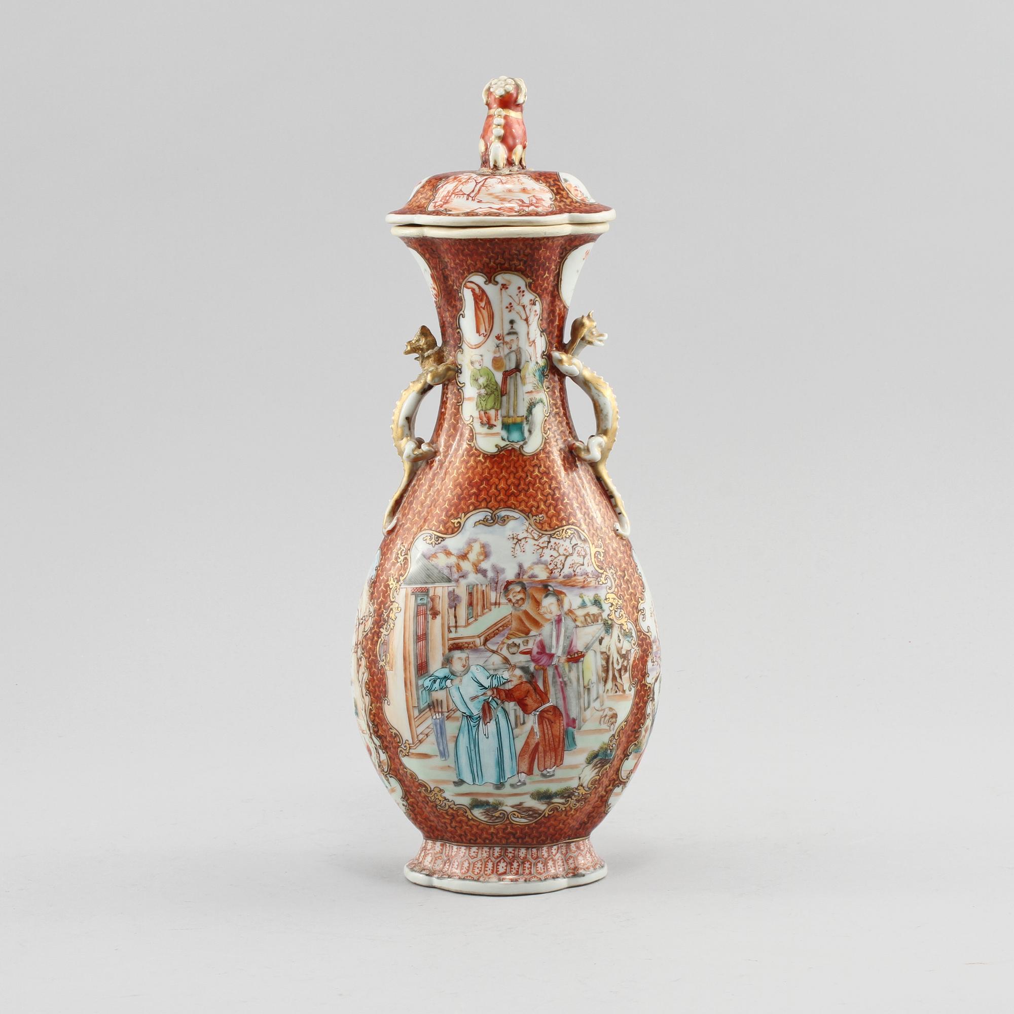 VAS, porslin, Kina, 1800-tal.