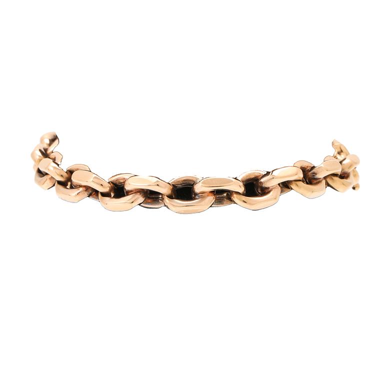 An 18K gold anchor link bracelet.