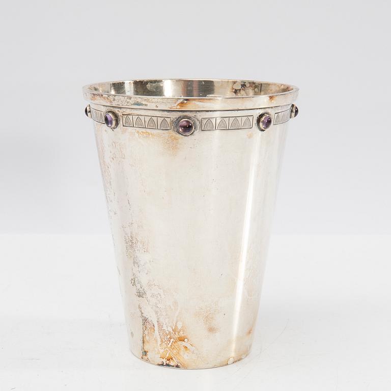 Tage Göthlin, cup with amethysts, silver, Tesi, Gothenburg, 1958.