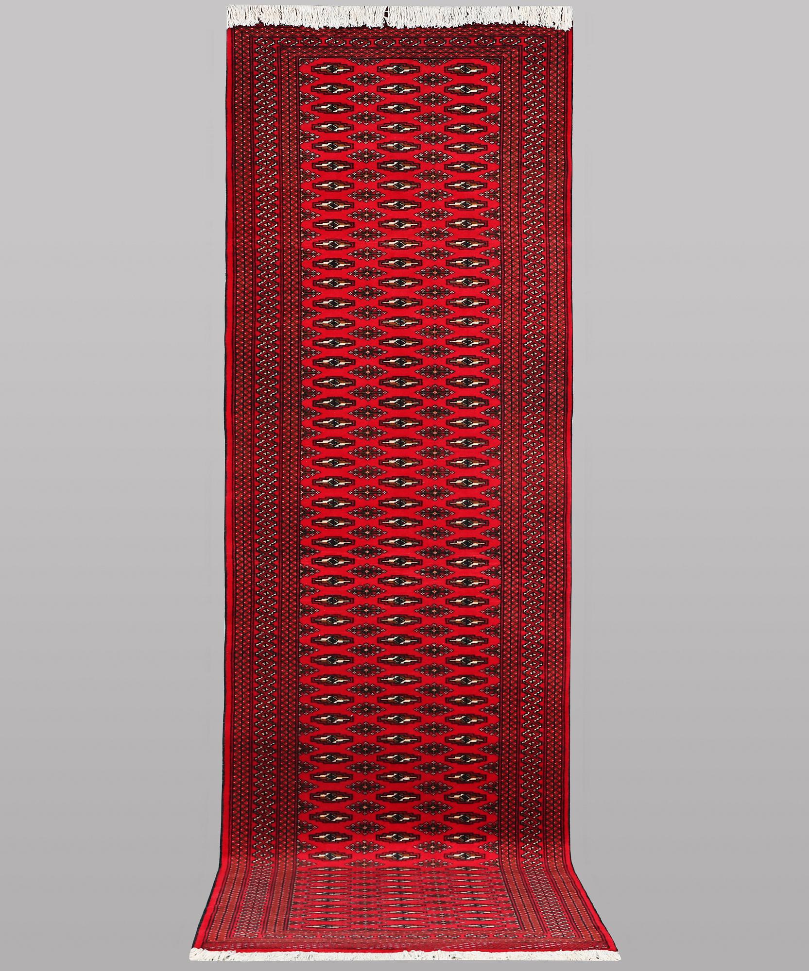 A runner carpet, Beludj, ca 385 x 106 cm.