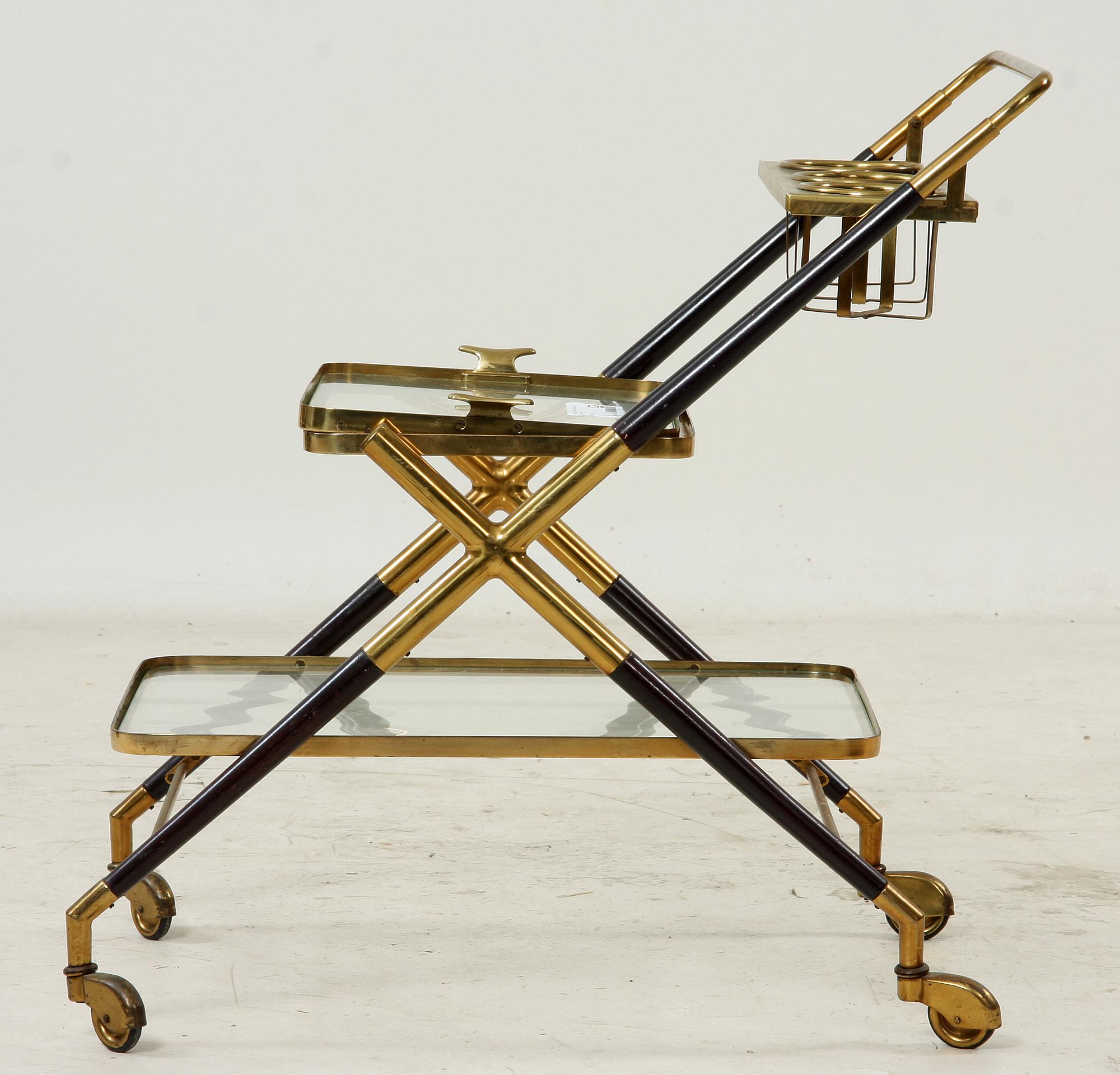 SERVERINGSVAGN, 1900-talets tredje kvartal.