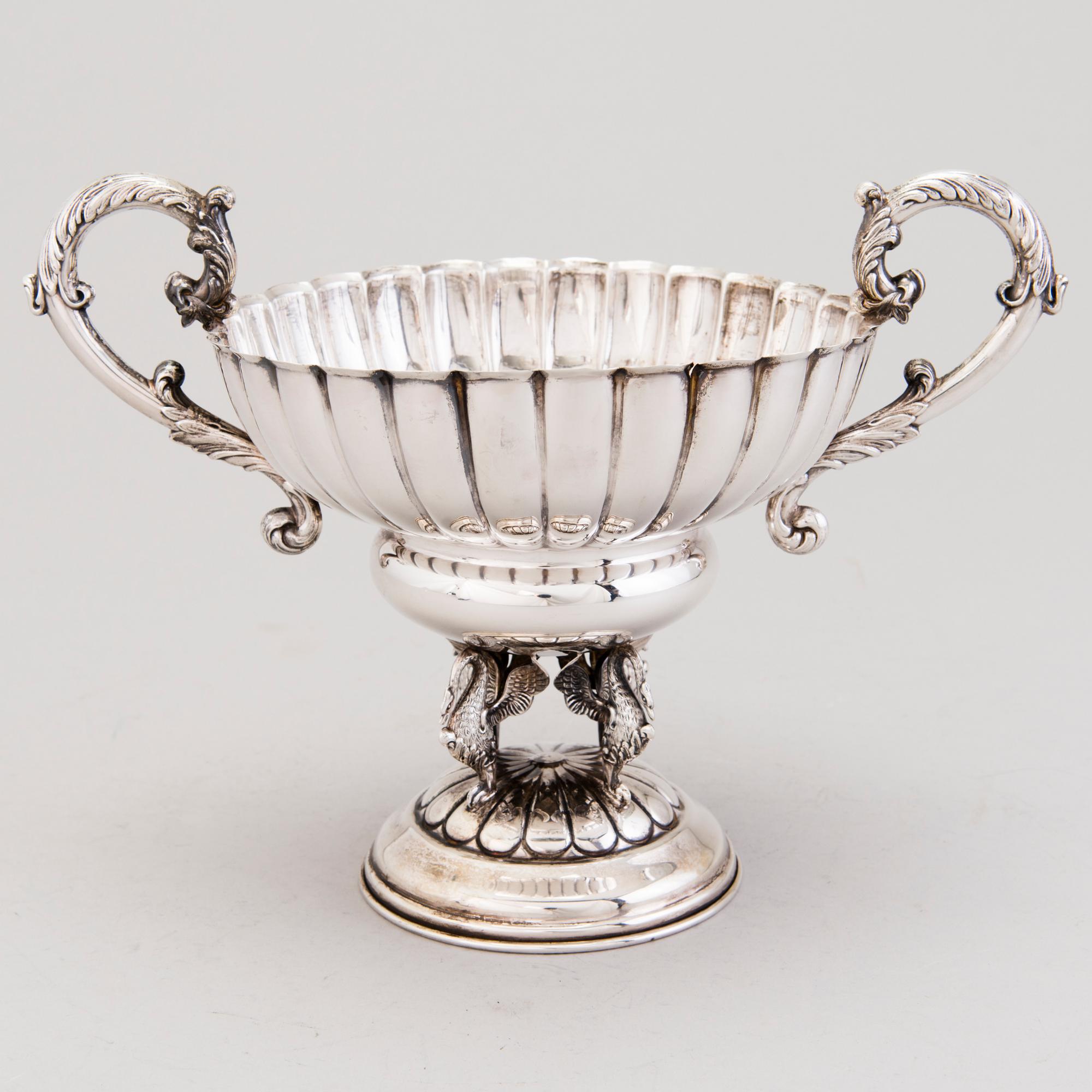 A Spanish footed silver bowl, 20th Century.