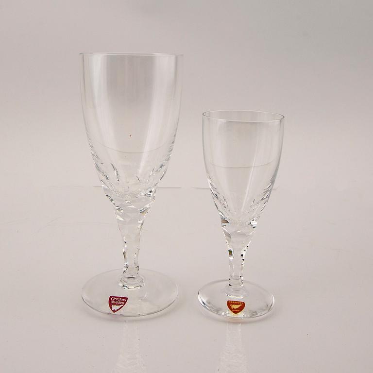 Ingeborg Lundin, glasservis 50 dlr "Carina", Orrefors 1900-talets andra hälft.