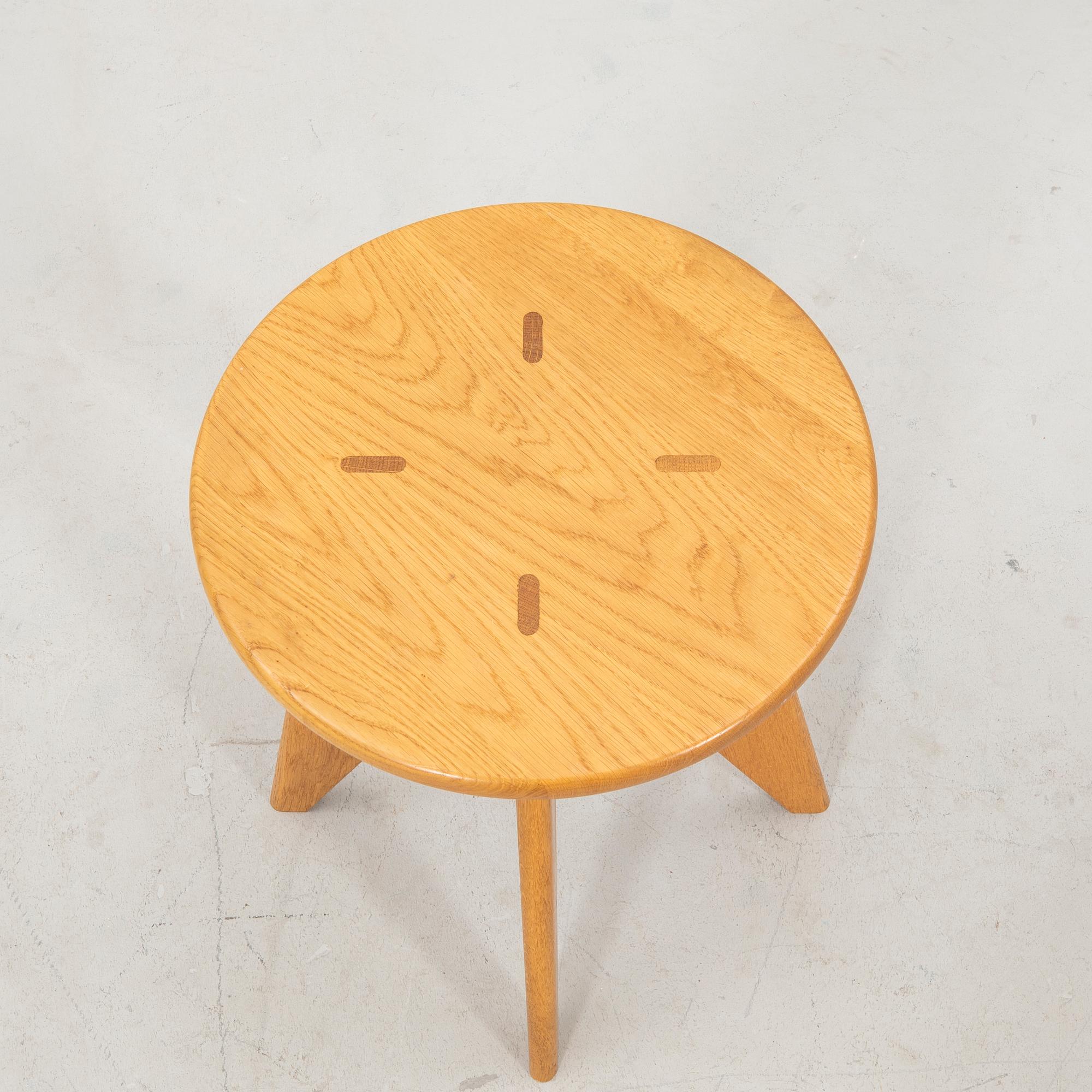 Jean Prouvé, pall, "Tabouret Solvay", G-Star Raw, Christmas edition, för Vitra 2011.