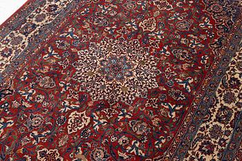 An Isfahan rug, c. 225 x 150 cm.