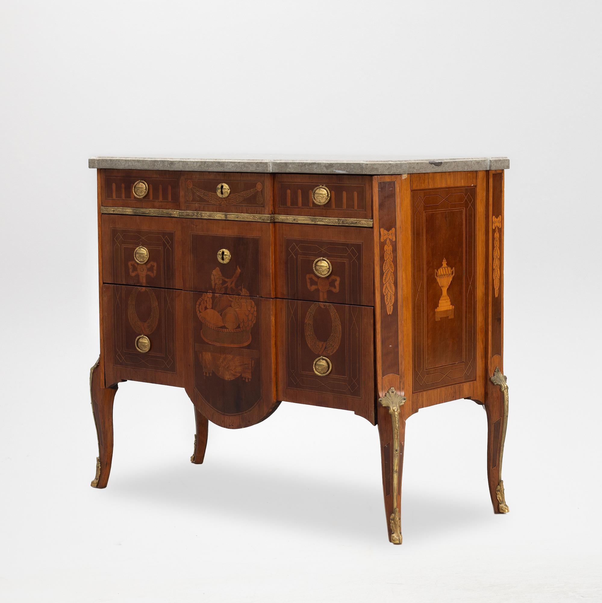 Byrå, gustaviansk, sent 1700-tal.