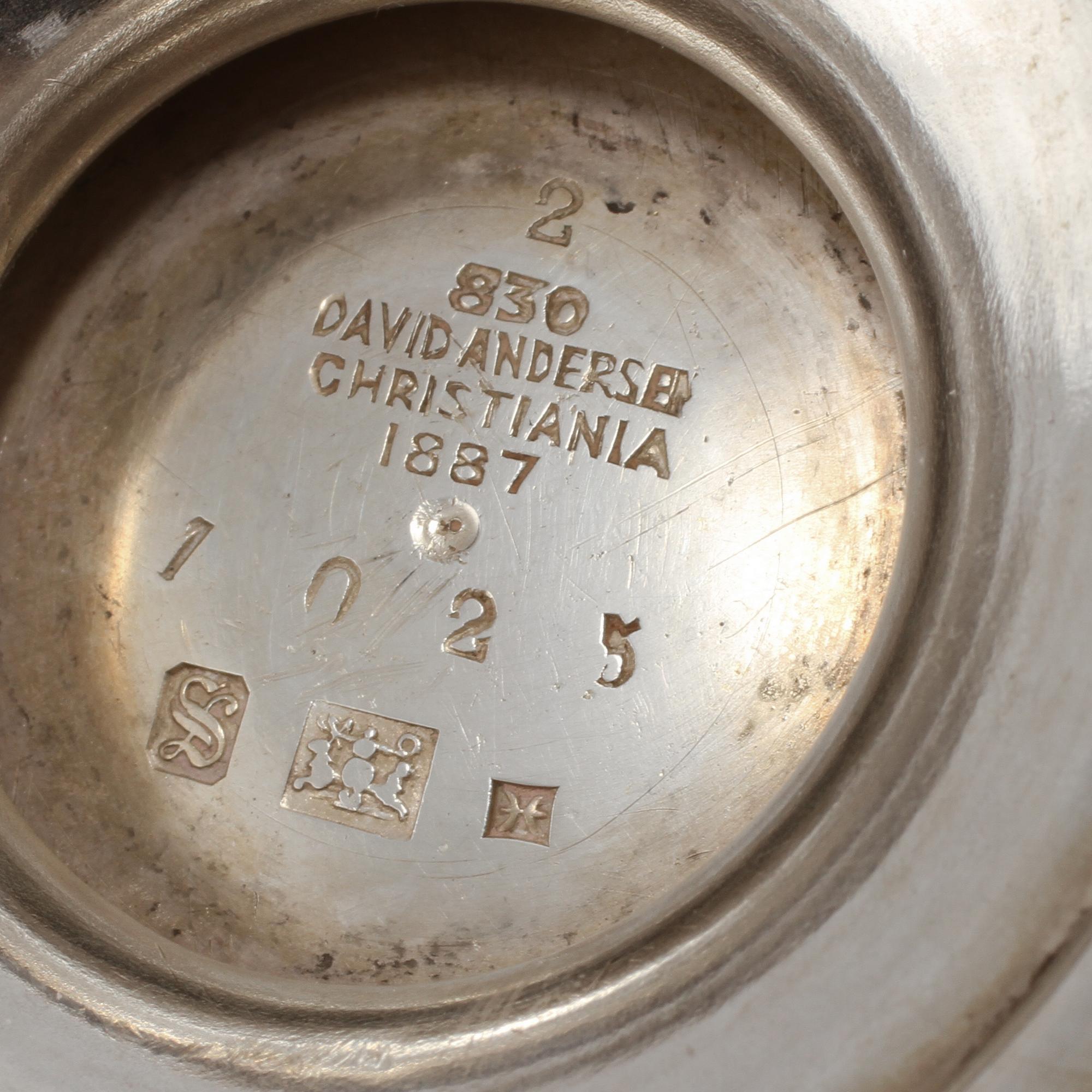 SOCKERSKÅL samt GRÄDDKANNA, silver, David Andersen, Oslo 1886/1887. Vikt 315 g.