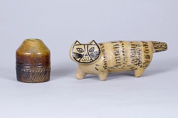 FIGURIN samt VAS, stengods, Lisa Larson, Gustavsberg. 1900-talets mitt.