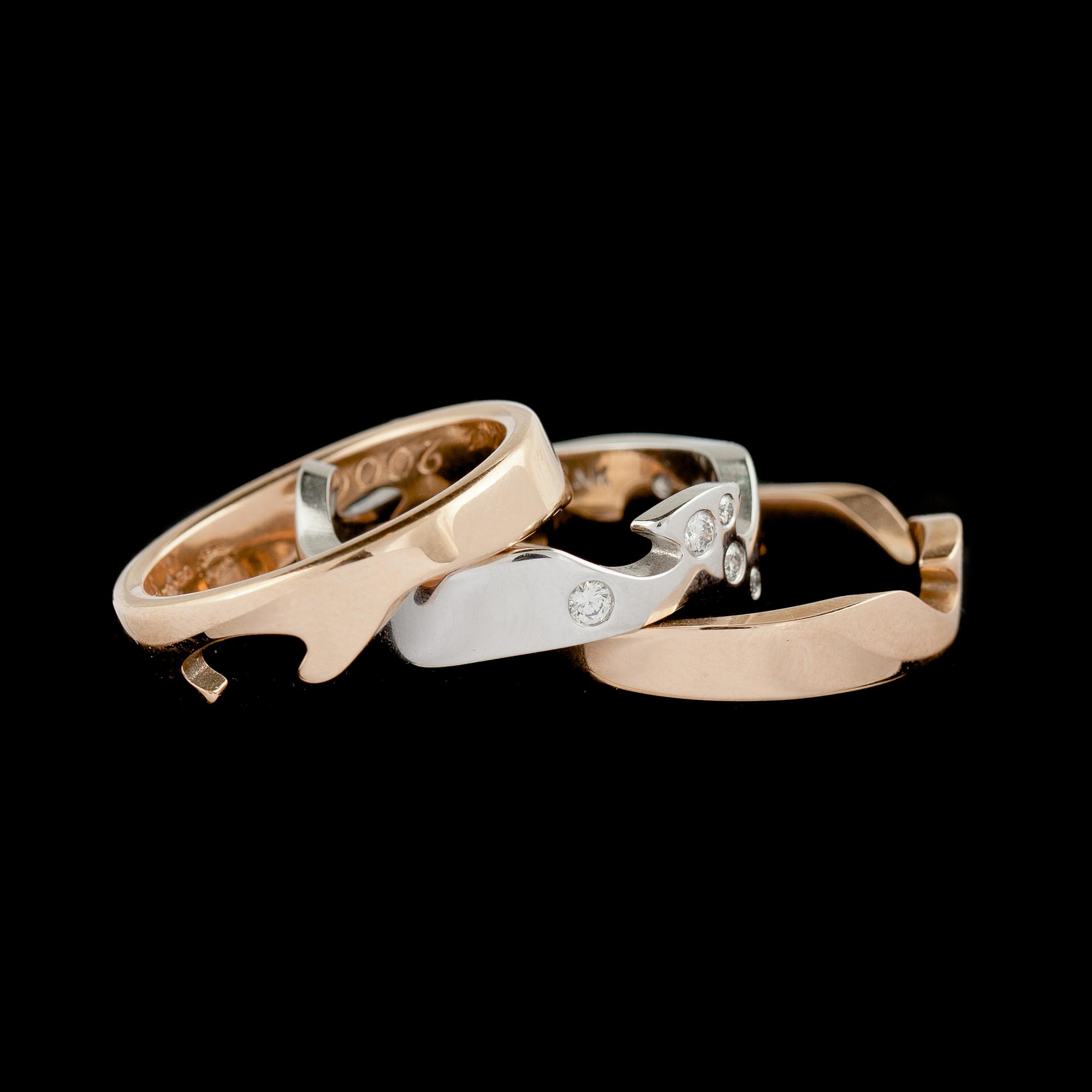 RING, 18k guld med små briljantslipade diamanter. "Fusion", Georg Jensen, Danmark. Vikt ca 15 g.