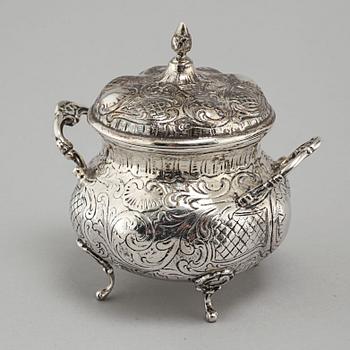A silver sugarbowl, a cream jug and a tray by J L Hultman, Stockholm, mid 20th century.