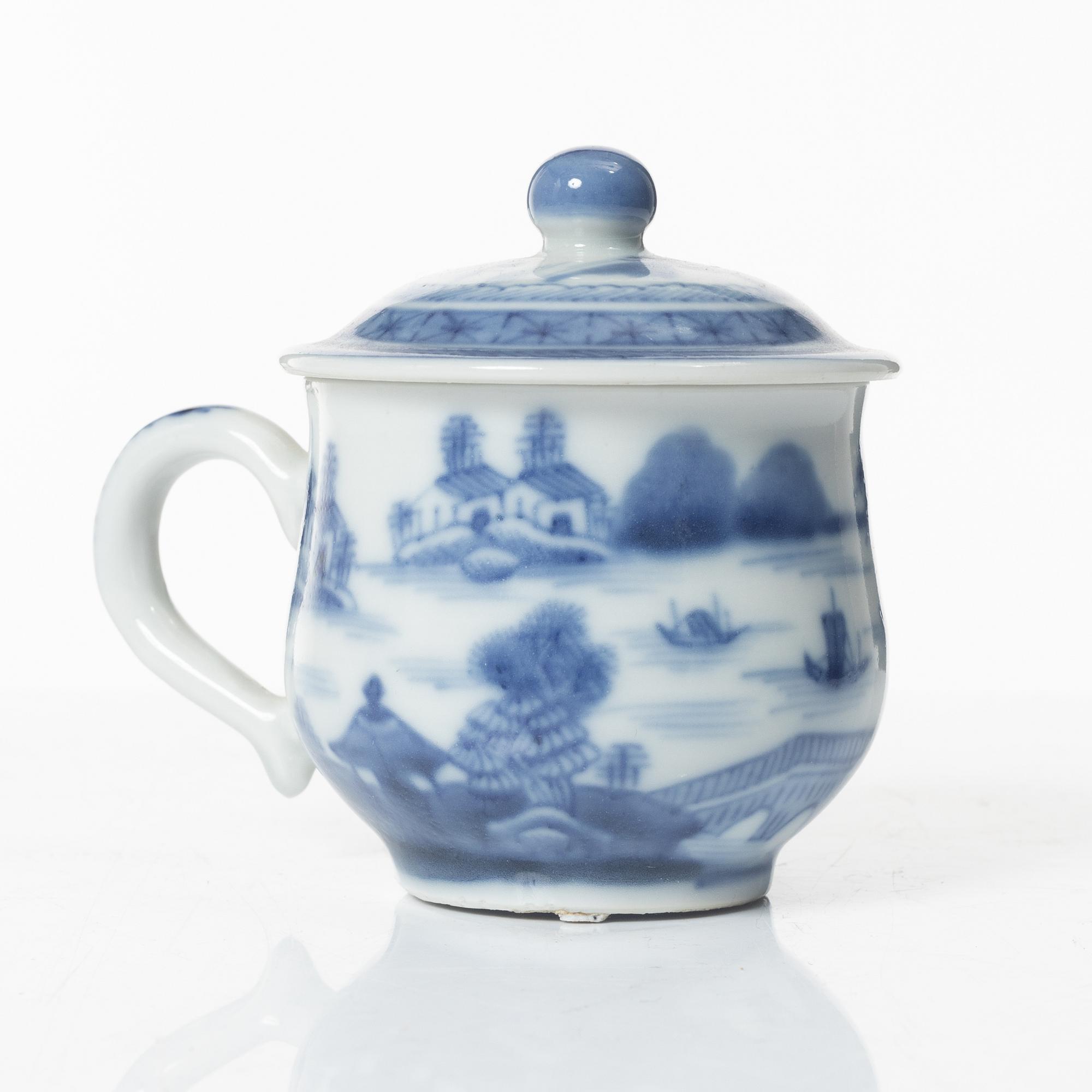 Cremekoppar, sex stycken, porslin, Kina, Qingdynastin, omkring 1800.